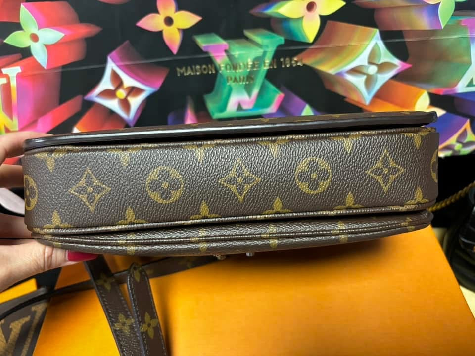 Pochette Metis