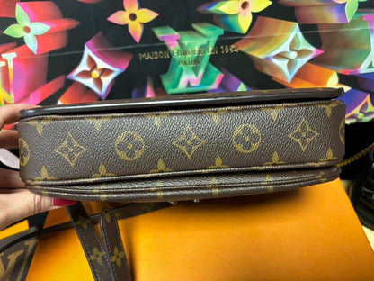 Pochette Metis