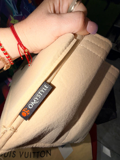 ARTSY MONOGRAM MM