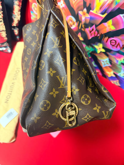 ARTSY MONOGRAM MM