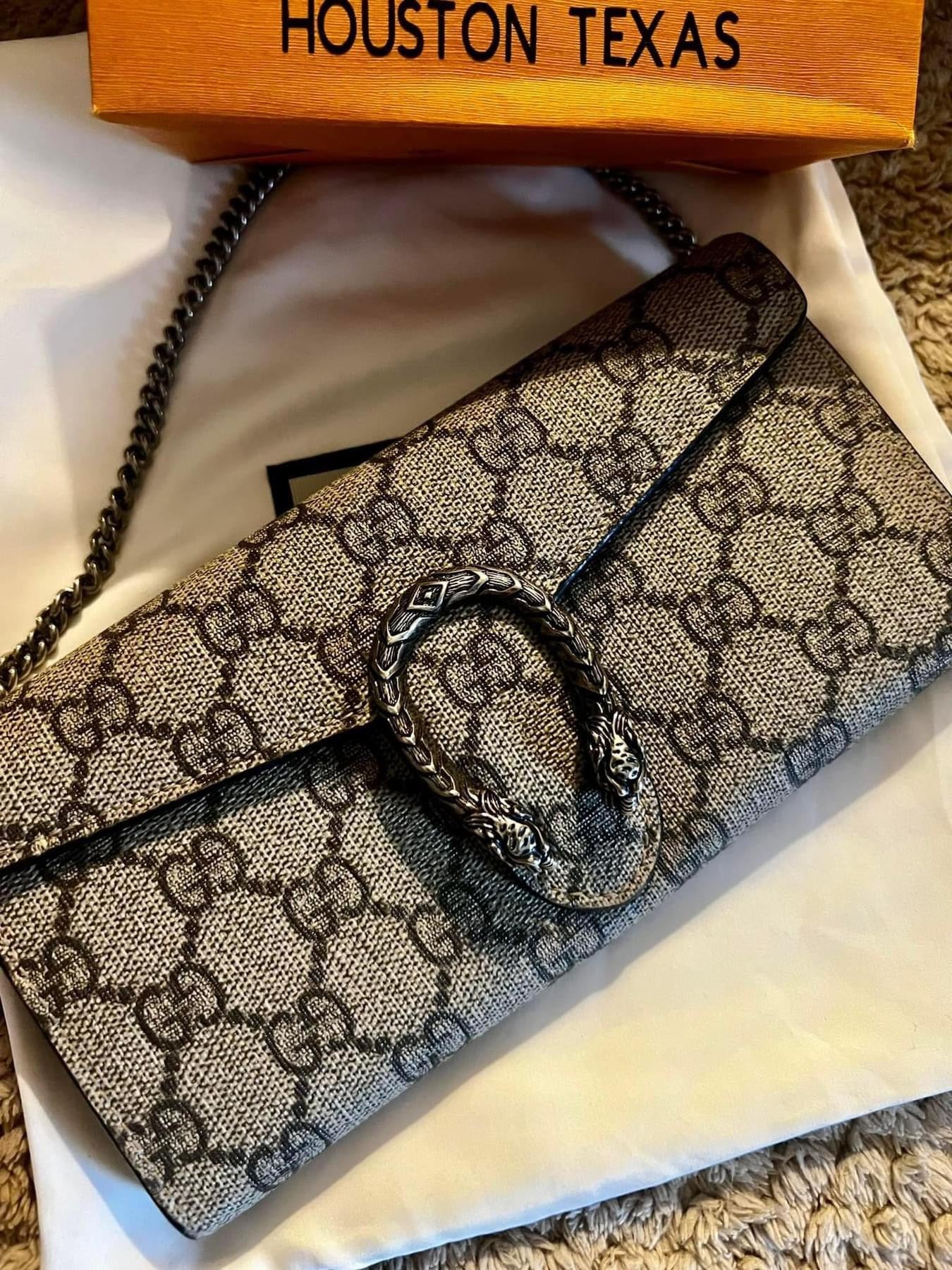 Dionysus Gucci Supreme Chain Wallet